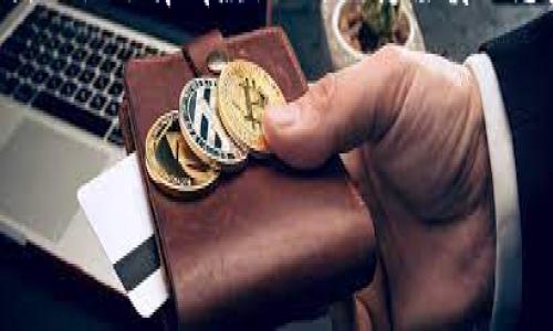 区块链游戏是哪个挣钱这一问题引发了许多人的好奇，尤其是在当前游戏行业不断发展的背景下。随着区块链技术的成熟，越来越多的游戏开发者开始探索这一领域，希望能够通过游戏机制把虚拟资产与真实收入结合起来。事实上，很多玩家都想知道哪些区块链游戏能够真正为他们带来盈利机会。

什么是区块链游戏
在深入探讨“区块链游戏是哪个挣钱”的问题之前，让我们先理清一个概念：区块链游戏是指利用区块链技术构建的游戏。区块链的去中心化特性使得游戏内的资产（如道具、角色、土地等）可以以数字资产的形式存在，并且被玩家所拥有。与传统游戏不同，区块链游戏不仅仅是为了娱乐，还有盈利的潜力。

区块链游戏的盈利方式
要想在区块链游戏中赚钱，我们首先需要了解这些游戏是如何盈利的。大致上，区块链游戏的盈利途径可以分为以下几类：
ul
  li交易和拍卖：玩家可以在游戏中买卖道具和资产。这些交易通常发生在游戏内部市场或第三方平台上。由于区块链游戏的资产是独特的，市场需求通常会导致资产价格波动。/li
  li参与训练：一些区块链游戏要求玩家通过时间和资源投入来提升角色或物品的能力。一旦提升，这些资产的价值往往会增加，从而实现盈利。/li
  li加密货币奖励：某些游戏会通过完成任务和挑战来奖励玩家加密货币。玩家可以选择在市场上出售这些加密货币，直接转化为现实收益。/li
  li质押机制：一些游戏还引入了质押系统，玩家可以将自己的资产锁定，以获得额外的收益。这种方式不仅能提升玩家的资产价值，还能增加游戏的生态循环。/li
/ul

当前热门的区块链游戏
那么，到底哪些区块链游戏才是值得关注的呢？我们来看几个当下火热的选择，这些游戏被许多玩家认为有潜力带来收益：


h41. Axie Infinity/h4
这款游戏是区块链游戏的代表之一。玩家需要养成和战斗的小动物“Axies”。在这个游戏中，Axies本身就是一种独特的数字资产，玩家可以通过繁殖和交易这些Axies来赚钱。由于该游戏的普及，一些玩家已经通过出售稀有Axies获得巨额收益。



h42. Decentraland/h4
Decentraland是一个虚拟现实平台，玩家可以在这里购买、出售和开发虚拟土地。玩家不仅可以通过出售土地获利，还可以在土地上创建游戏和活动，吸引其他玩家参与，从而实现收益最大化。



h43. The Sandbox/h4
这款游戏提供了一个开放的创造空间，玩家可以在这个虚拟世界中创建自己的游戏、地块和资产。通过出售自己创作的内容，玩家可以直接获利。由于其高度自由度，The Sandbox吸引了大量创作者参与。



h44. Sorare/h4
Sorare结合了足球和收藏元素，玩家可以购买、交易和管理虚拟足球卡片。这些卡片不仅具有游戏价值，还可能随着现实中球员的表现而升值。对于足球迷来说，这也是一种既能参与游戏又能投资转真的方式。


区块链游戏的风险
虽然区块链游戏给予了玩家很多的机会，但我们也必须注意到其中存在的风险。以下是几个应该关注的方面：
ul
  li市场波动：区块链游戏的资产价值常常受到市场供需关系的影响，价格波动可能很大，玩家可能会面临亏损的风险。/li
  li游戏设计变化：一些游戏可能会因开发者的设计变更或市场环境变动导致收益模式发生改变，玩家需要随时关注游戏发展的动态。/li
  li安全性问题：区块链上的资产安全性虽然相对较高，但黑客攻击和盗取事件时有发生，玩家需谨慎处理自己的私人钥匙和账户信息。/li
/ul

如何选择适合自己的区块链游戏
选择合适的区块链游戏并非易事，以下几点建议可以帮助你做出明智的决策：
ul
  li选择自己感兴趣的游戏，以此提高参与热情和耐心。/li
  li关注社区反馈，了解其他玩家的真实体验可以帮助你判断游戏的实际收益潜力。/li
  li阅读全文游戏白皮书，了解游戏的经济模型与发展规划。/li
  li在投资之前，先进行小额测试，逐步熟悉游戏机制和市场表现。/li
/ul

总结
“区块链游戏是哪个挣钱”这个问题虽然没有固定的答案，但通过了解不同区块链游戏的特点和盈利机制，玩家可以更有针对性地参与。无论选择哪款游戏，保持谨慎的态度和良好的风险意识是至关重要的。在这场不断发展的游戏探索中，希望每位玩家都能找到属于自己的盈利模式!

区块链游戏,挣钱,Axie Infinity,Decentraland,The Sandbox/guanjianci  
区块链游戏是哪个挣钱